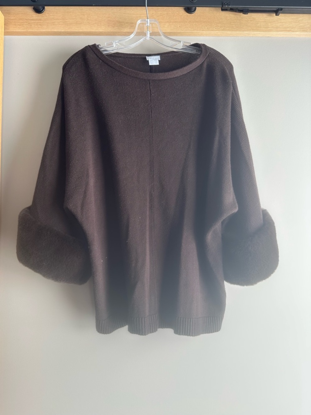 Chico’s - Faux-Fur Cuff Crewneck Sweater in Chocolate Brown